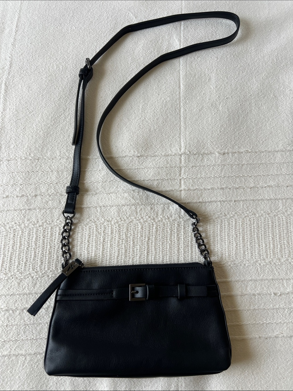 Vera Wang Black faux Leather Crossbody Bag with Chain Strap